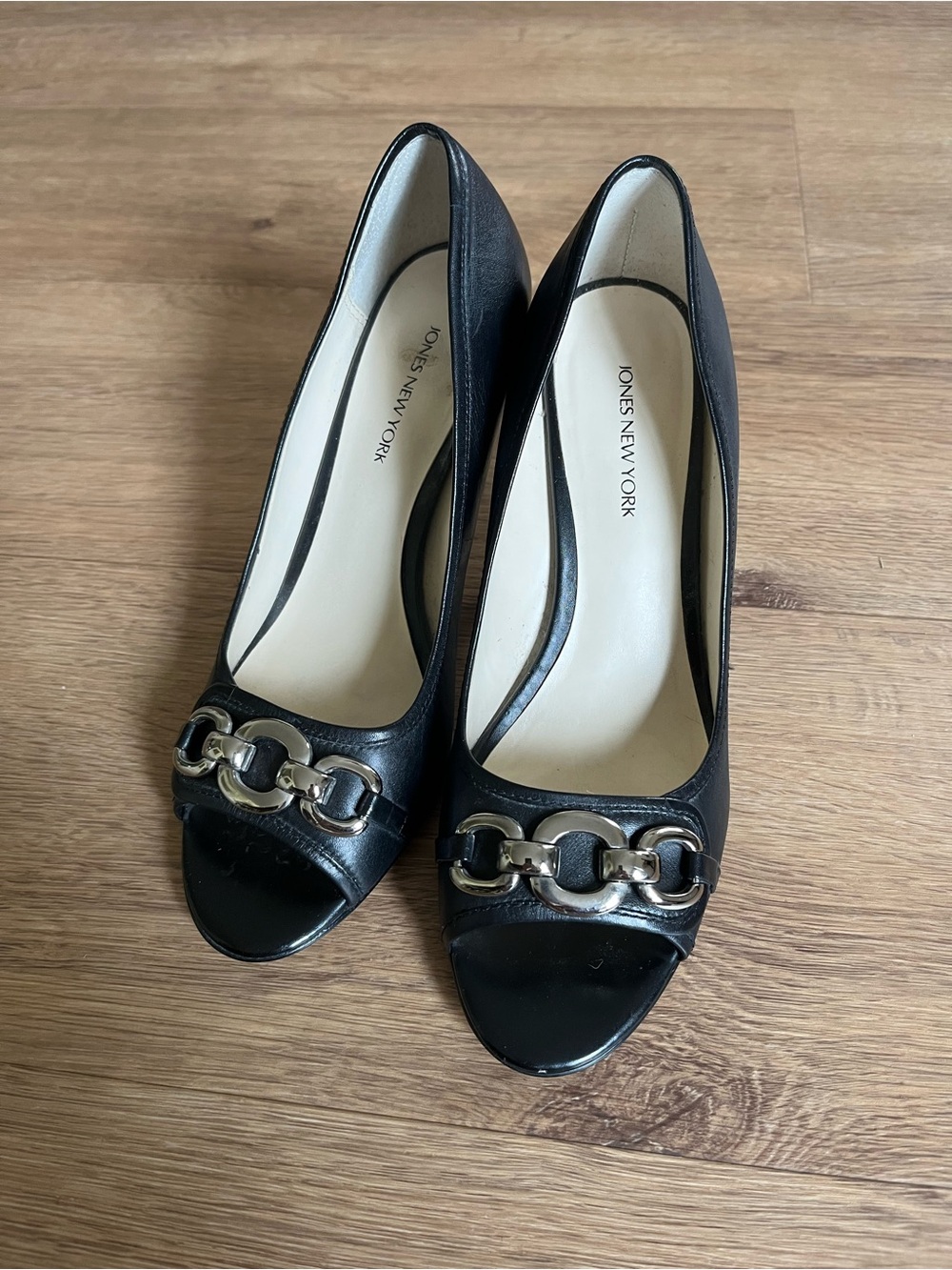Jones New York Black Pointed Toe High Heel Pumps
